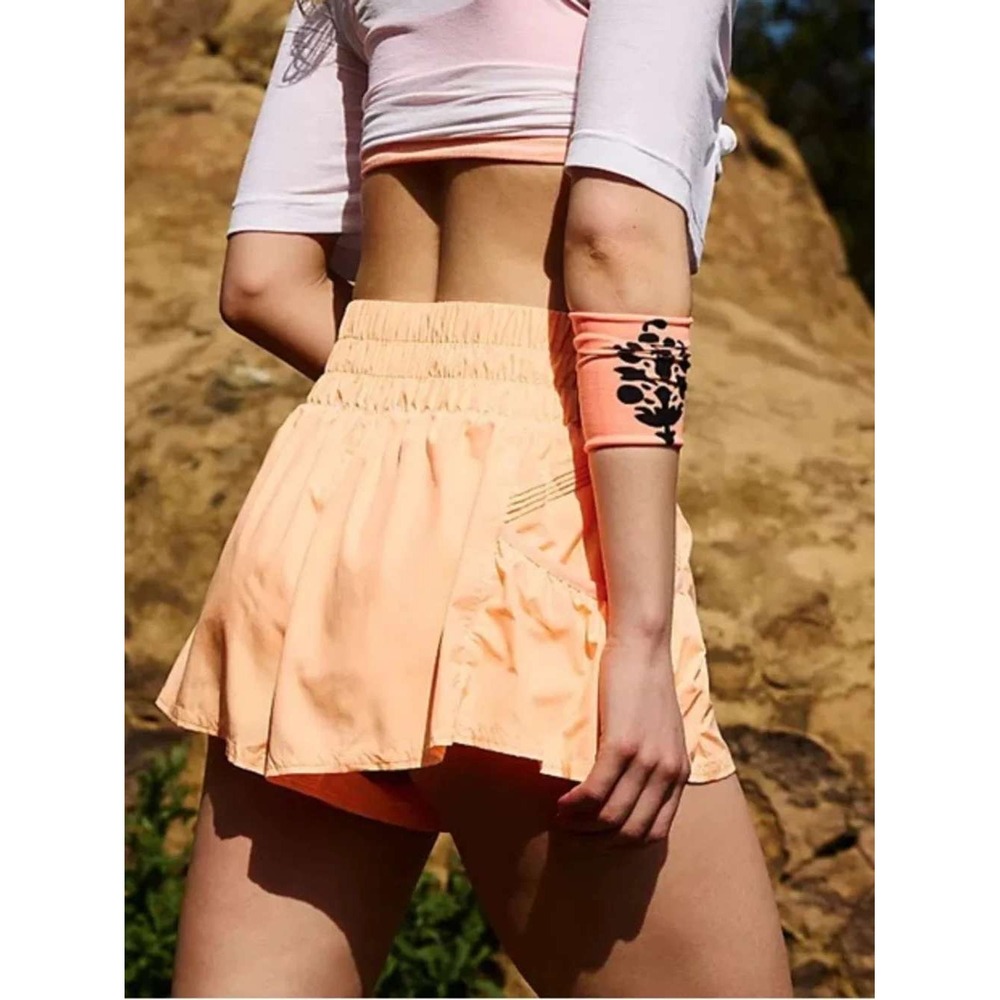 FP Movement Get Your Flirt On Shorts Size XS Apricot Smocked Ruffle Girly Tennis